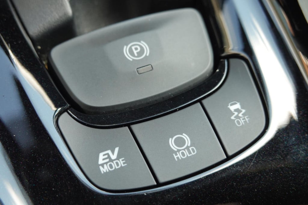 Toyota C-hr 1.8 hybrid adventure