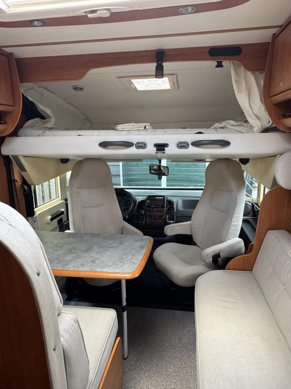 Dethleffs intergraal camper