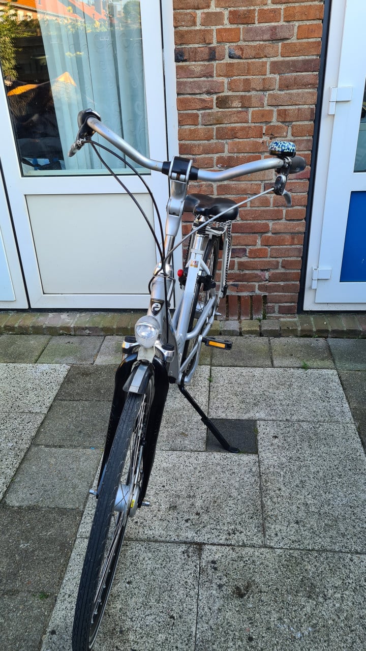 Dames fiets BATAVUS 28 inch-Fr.maat 48cm- 8 versnellingen