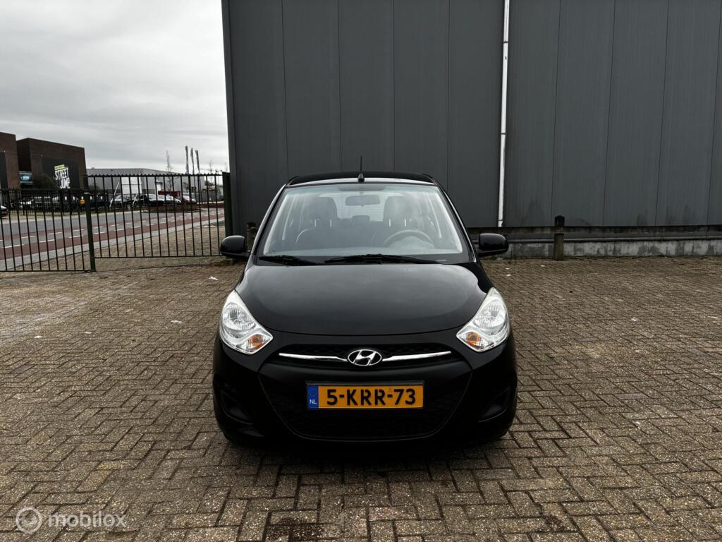 Hyundai i10, 1.0 i-Drive Black Pack Airco km105.063 Nap 5Deurs BJ2013