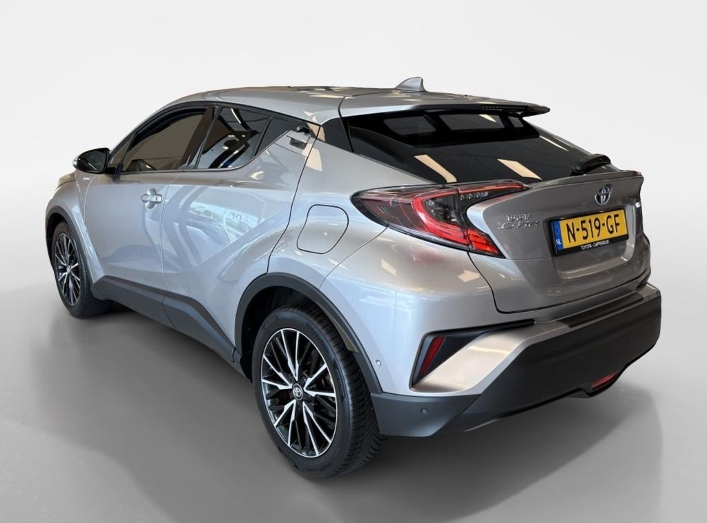 Toyota C-hr 1.8 hybrid executive