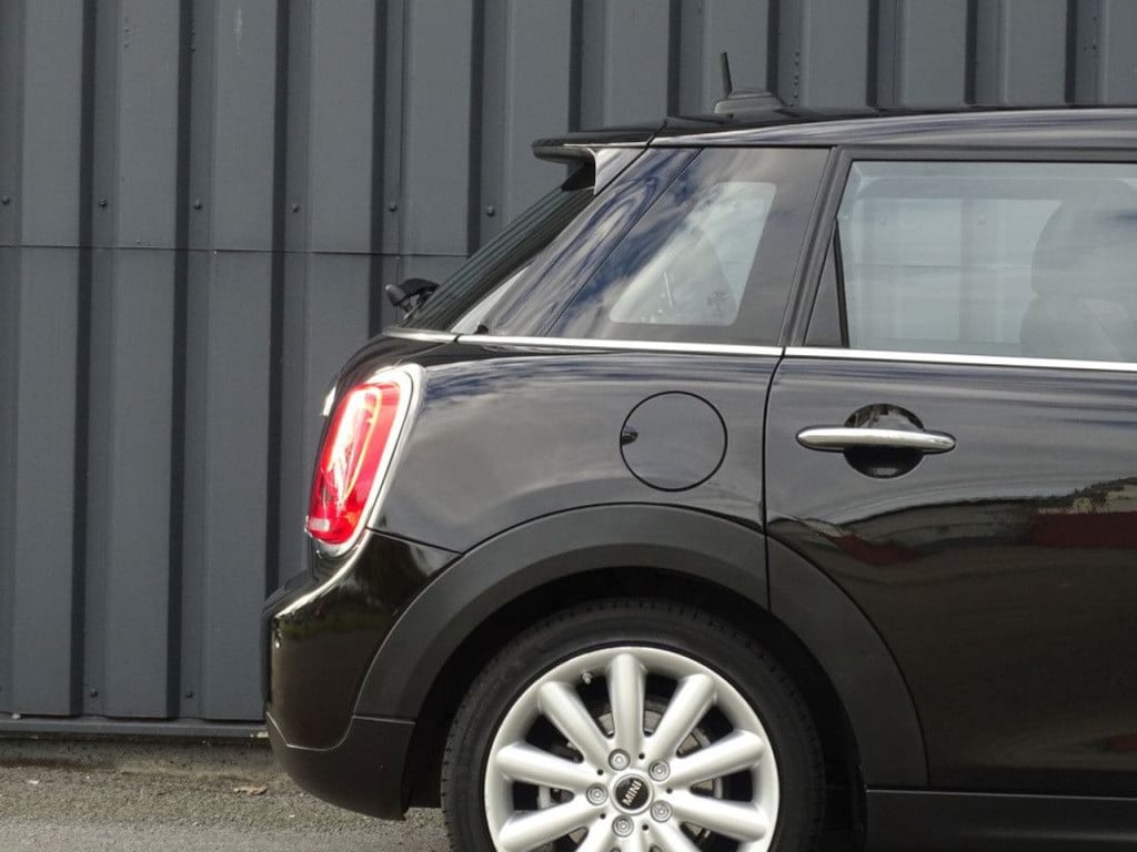 Mini Cooper mini 1.5 chili serious business led | leder | pano