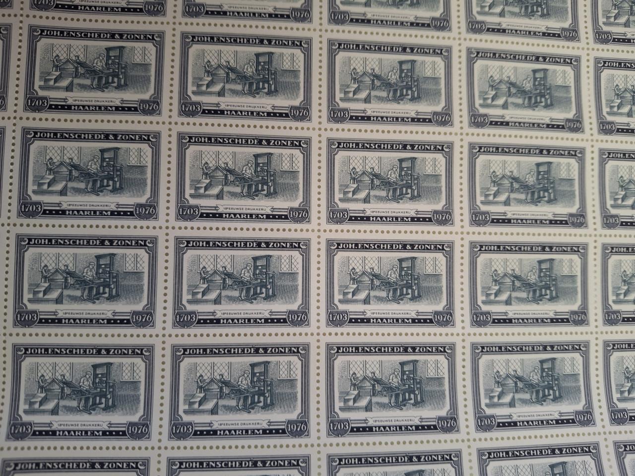 3 vellen sluitzegels Joh. Enschede