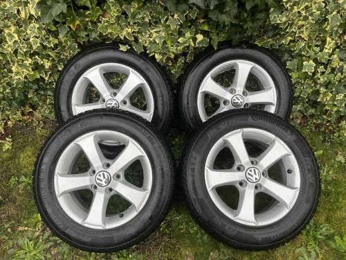 VW lichtmetalen velgen 15" met winterbanden