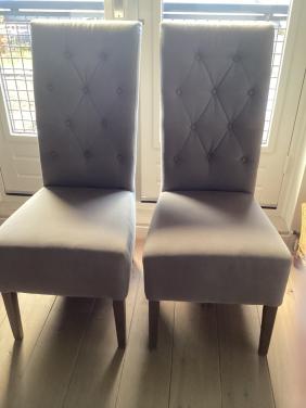 GRATIS 2x Eetkamerstoelen