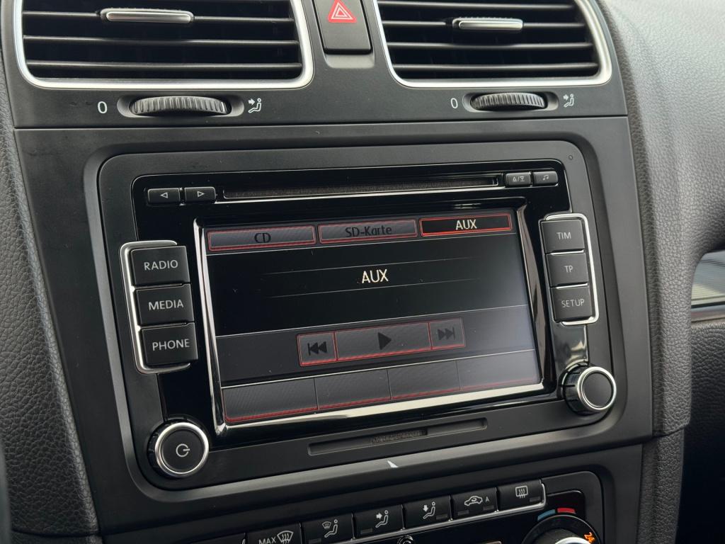 Volkswagen Golf cabriolet 1.2 tsi * stoelverwarming * clima * pdc 2x * wind