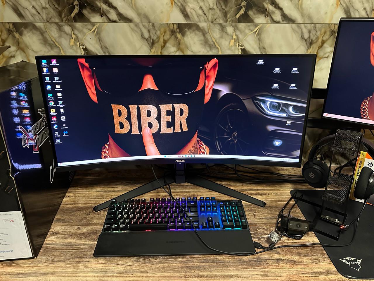 Complete Gaming PC inclusief tweede scherm