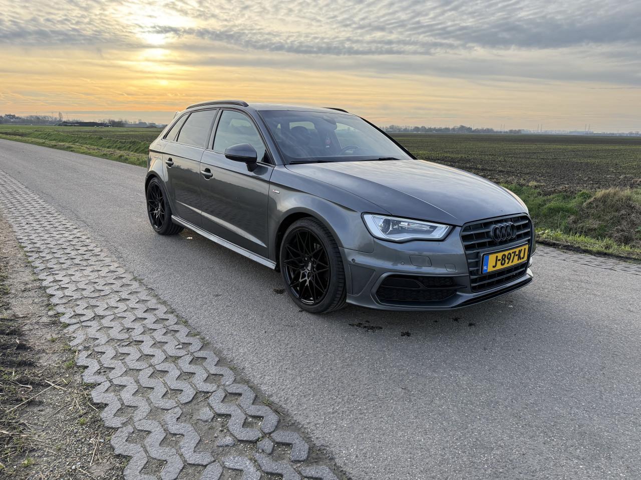 Audi A3 1.4 Tfsi 90KW Sportback S-tronic 2013 Grijs