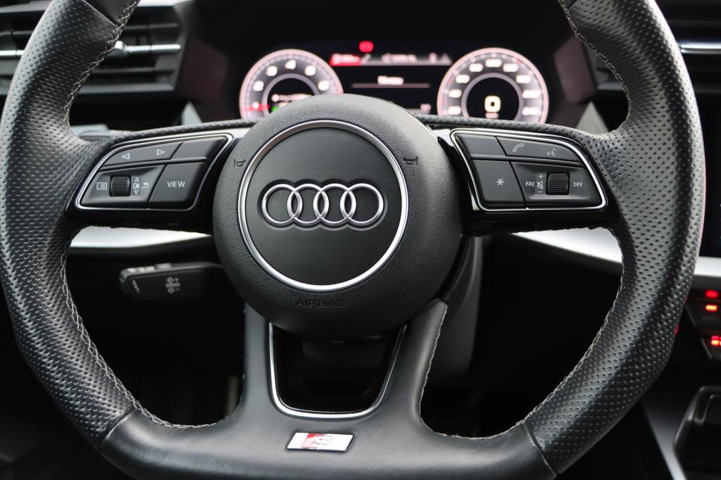 Audi A3 limousine 35 tfsi s-line edition 150pk s-tronic