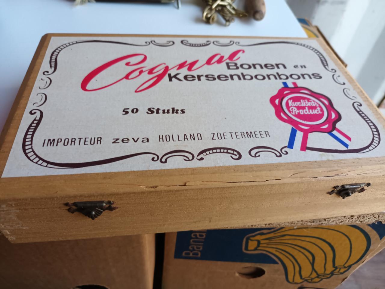 Kistje met sigarenbandjes