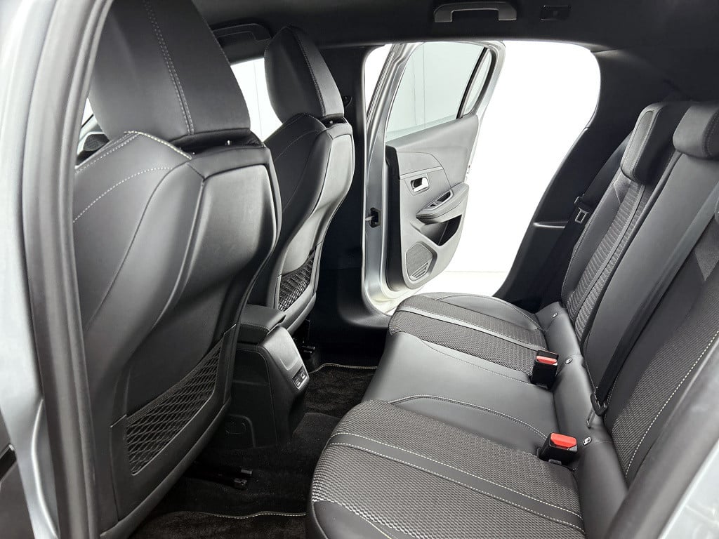 Peugeot 208 100 pk gt | rijklaar |