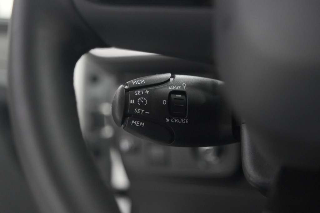 Citroen C3 puretech 82 shine | stoelverwarming | apple carplay | parkeersen