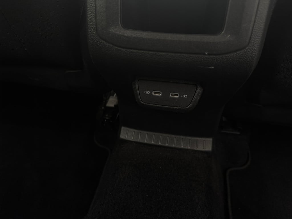 Volkswagen T-cross 1.5 tsi style * 150 pk * camera * stoelverwarming * clim