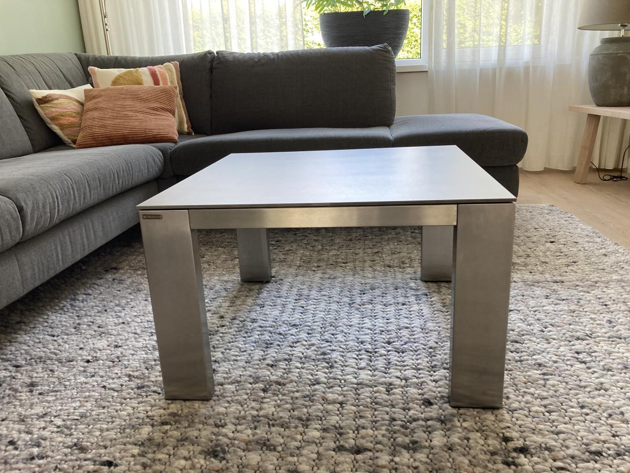 Mustering salon/hoektafel 70 x 70