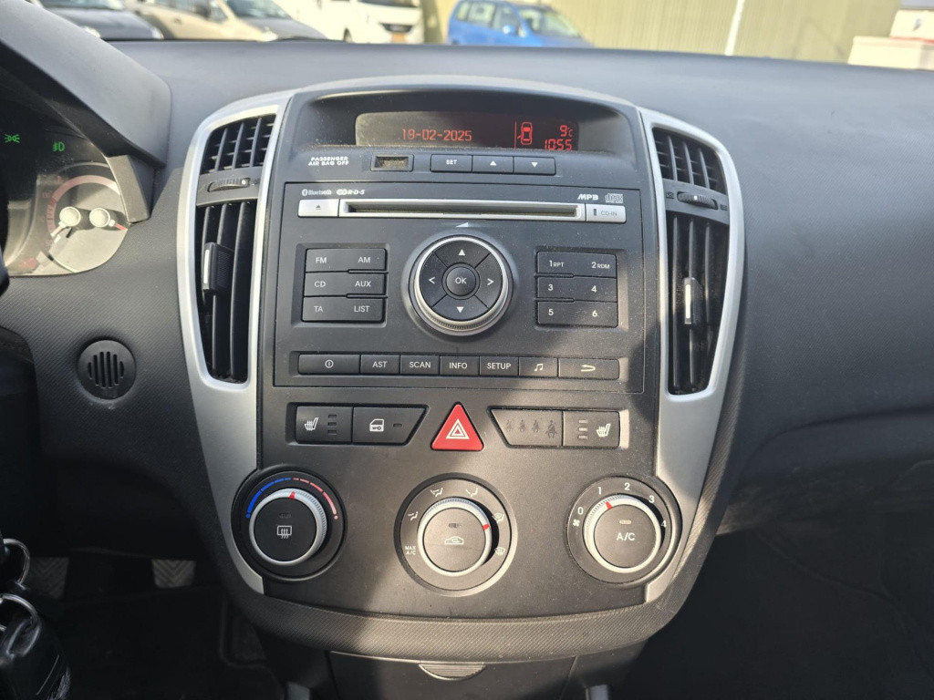 Kia Cee'd sporty wagon 1.6 cvvt x-tra