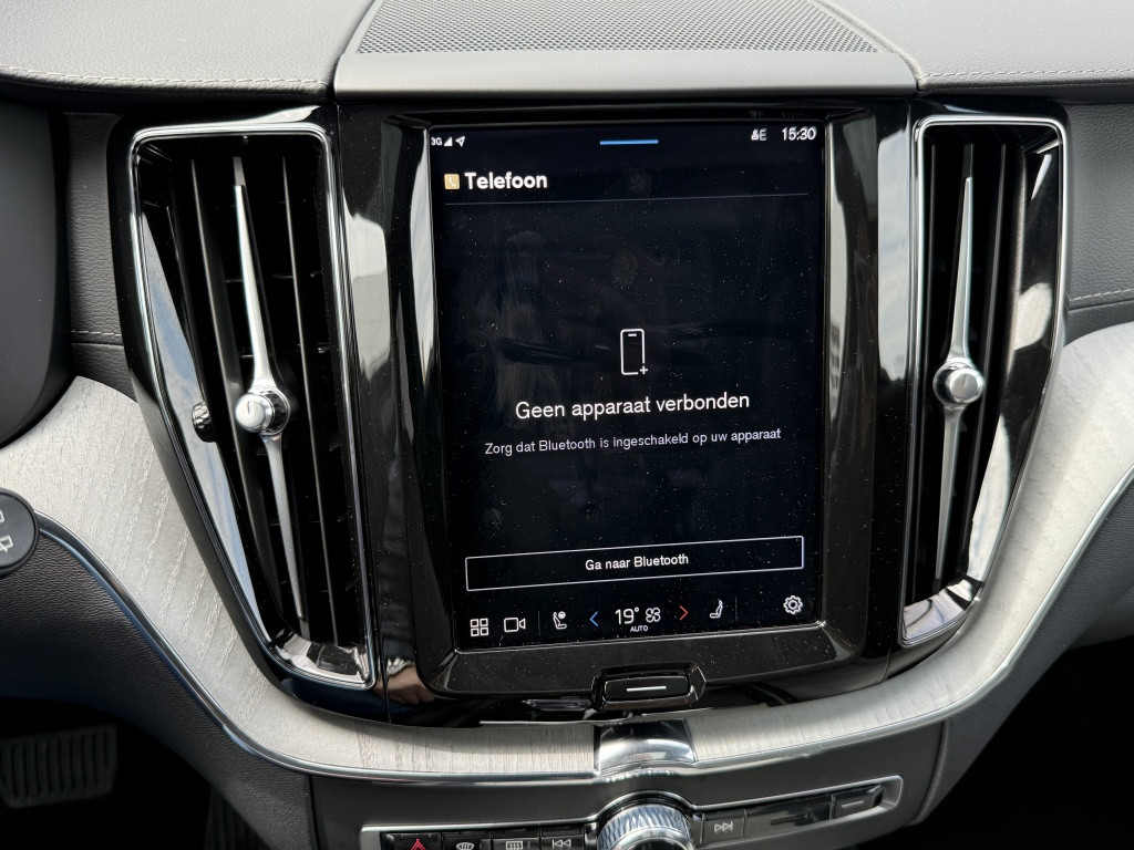 Volvo XC60 t8 455pk recharge ultra dark| full options ! luchtvering b&w sou