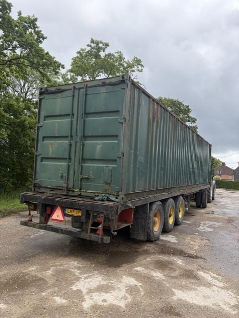 Te koop zeecontainer 12 meter