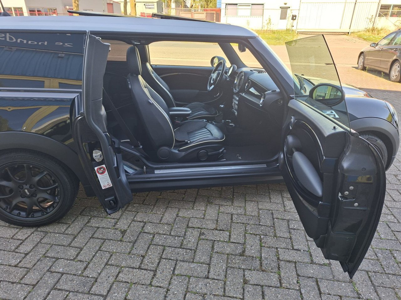 Mini Cooper CLUBMAN S 1.6 bj:2010 leer-panoramadak -navigatie-airco