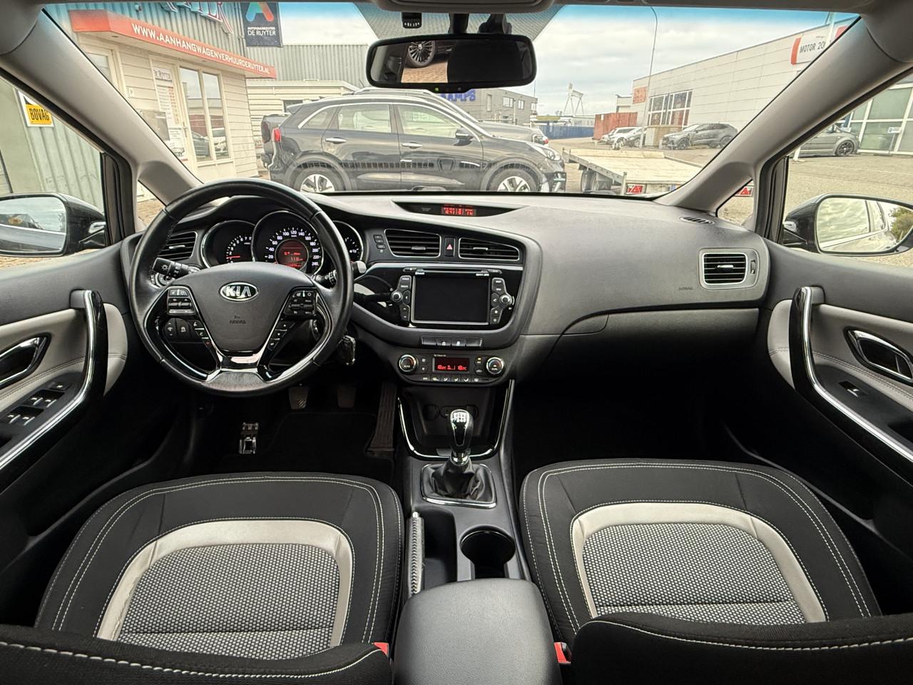 Kia Cee'd - 1.6 GDI Business Pack