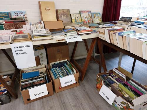 Jaarlijkse Grote Boekenmarkt Vlijt & Volharding.