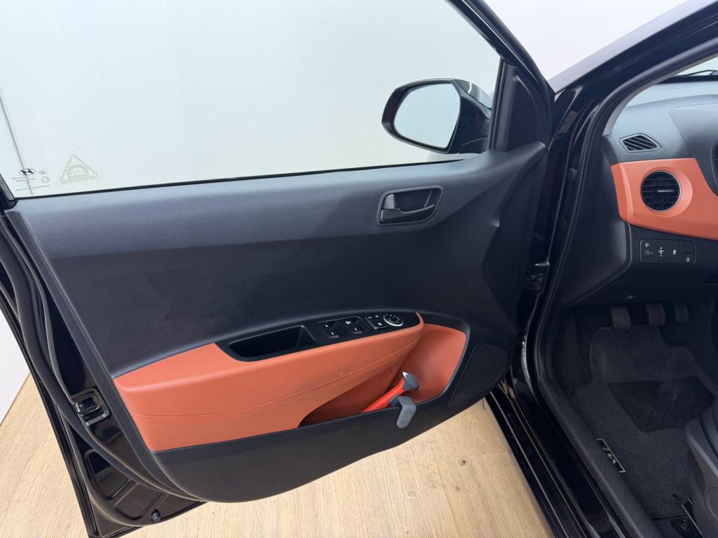 Hyundai I 10 occasion 1.0i i-motion comfort plus | zwart | tweedehands hyun