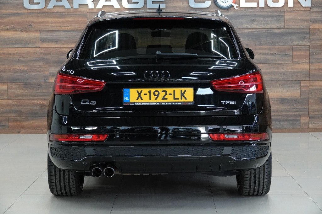 Audi Q3 s-line | drive select | bose | pdc |