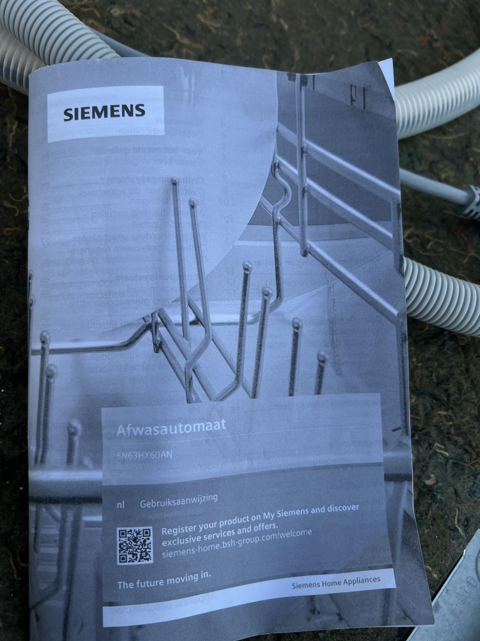 Siemens volledig geïntegreerd inbouw vaatwasser 83x60 cm.