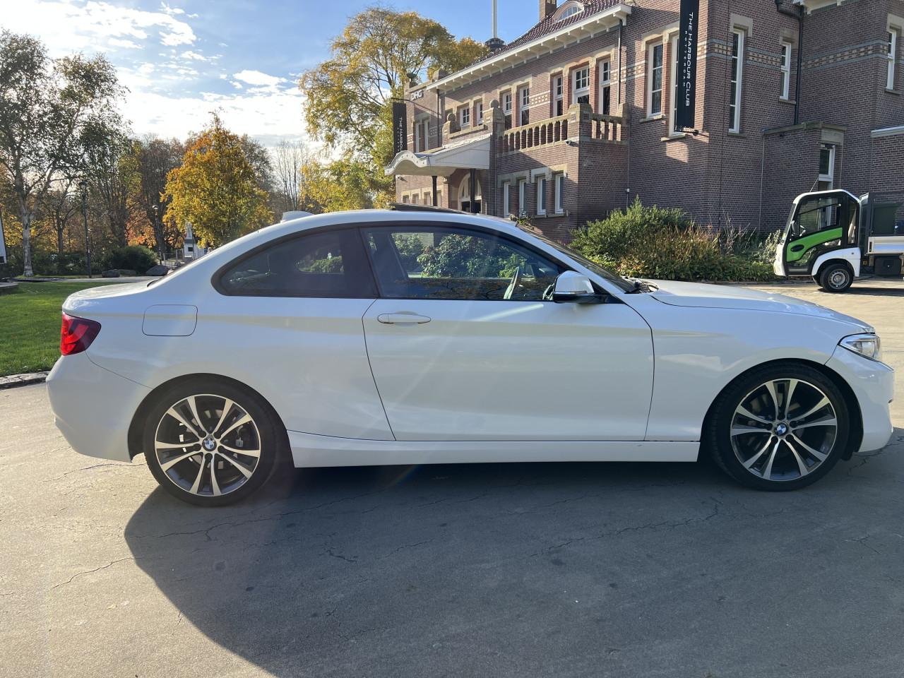 BMW 2-Serie 220d Executive sport