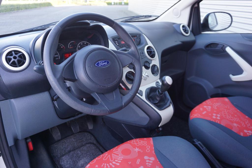 Ford KA 1.2 cool&sound airco / elektr. ramen / nap / apk t/m 04-2027