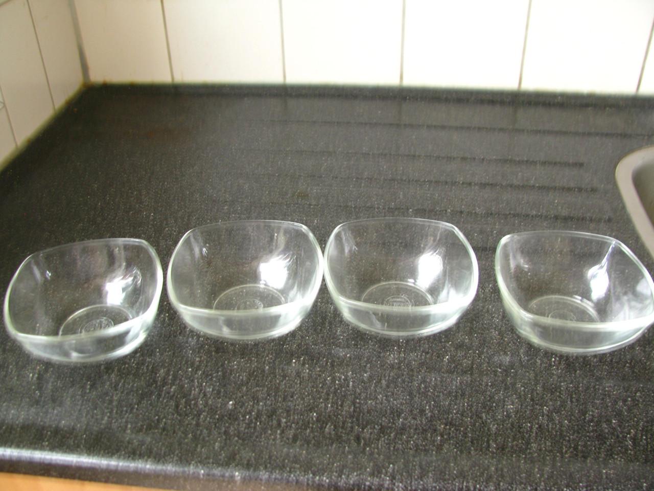 Dessert of ijs schaaltjes.