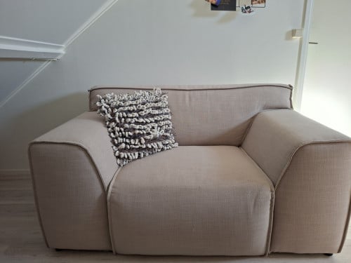 Mooie beige Pronto loveseat