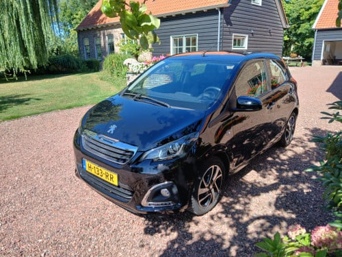 Peugeot 108 5 drs zwart met ecc