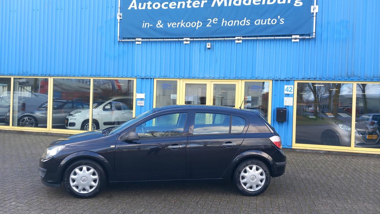 Opel Astra H 1.6 Assentia 5deurs bj:2004 airco apk 9-2026