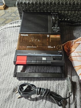 Mooie vintage Philips D 6350 draagbare cassetterecorder....
