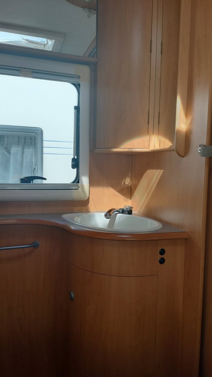 Eriba 545 met voortent en mover
