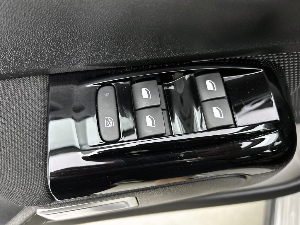 Citroen C3 82 pk shine | rijklaar | stoelverwarming | apple carplay / andro