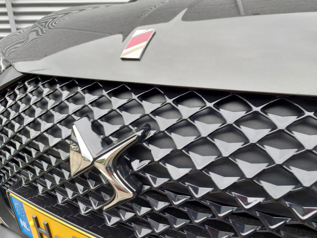 Ds Ds 3 crossback 100 performance line navi/cam/keyless