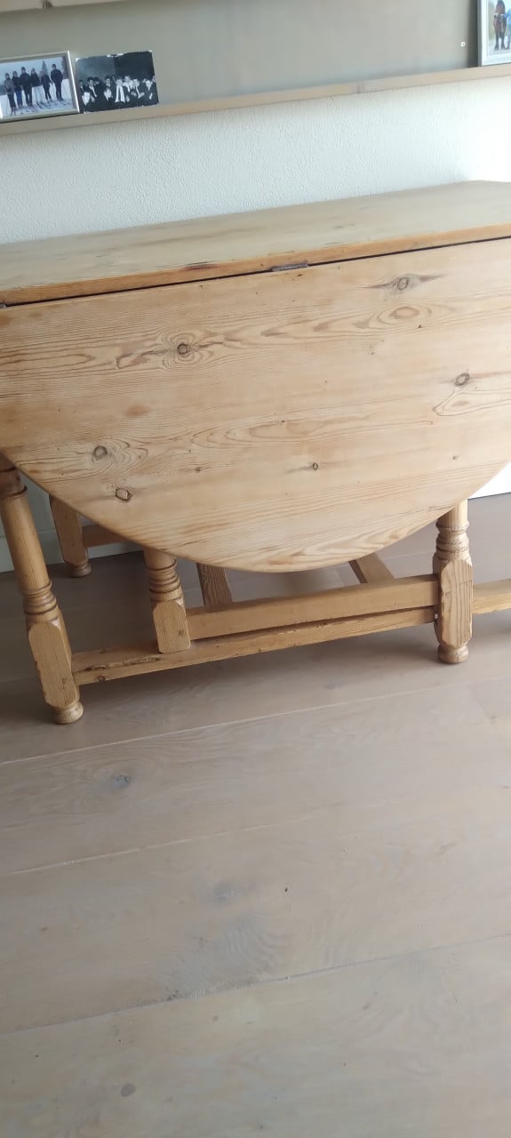 Eethoek Grenen blank hangoortafel