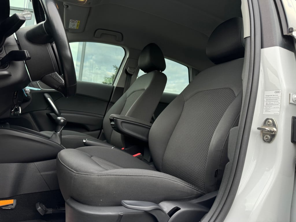 Audi A1 Sportback 1.0 tfsi s-line * navigatie * cruise control * nap