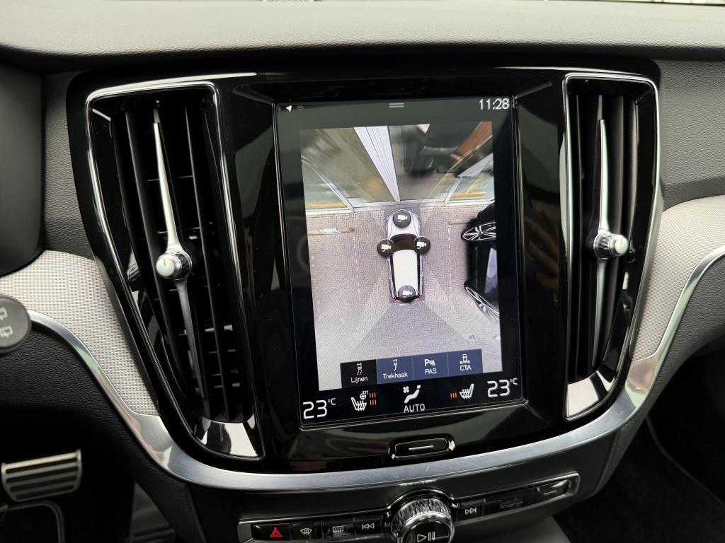 Volvo V60 t6 340pk recharge r-design| panodak| b&w sound| adap.cruise| tre