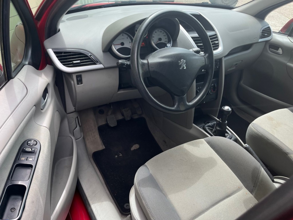 Peugeot 207 1.4 - 16v x-line