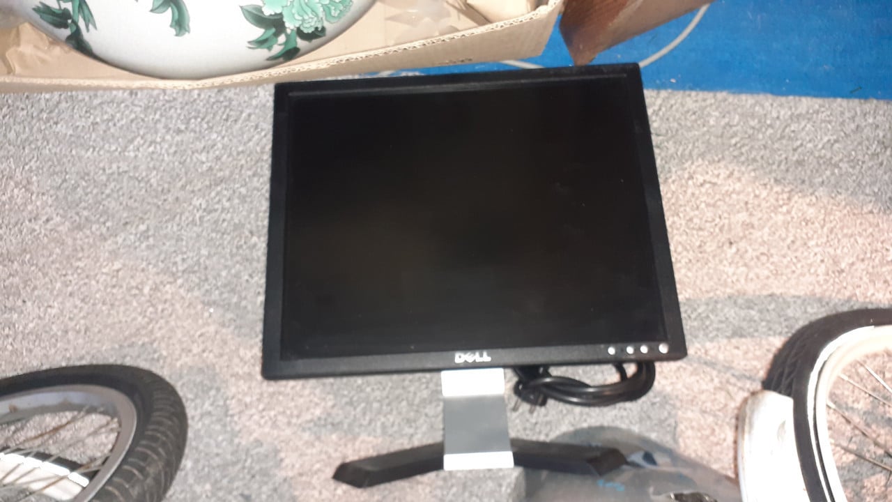 3 x Computer BEELD-SCHERM Monitor DELL & TVE & ACER