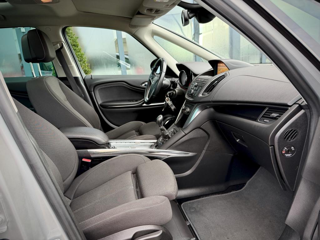 Opel Zafira tourer 1.4 cosmo 7p. navi ecc panorama