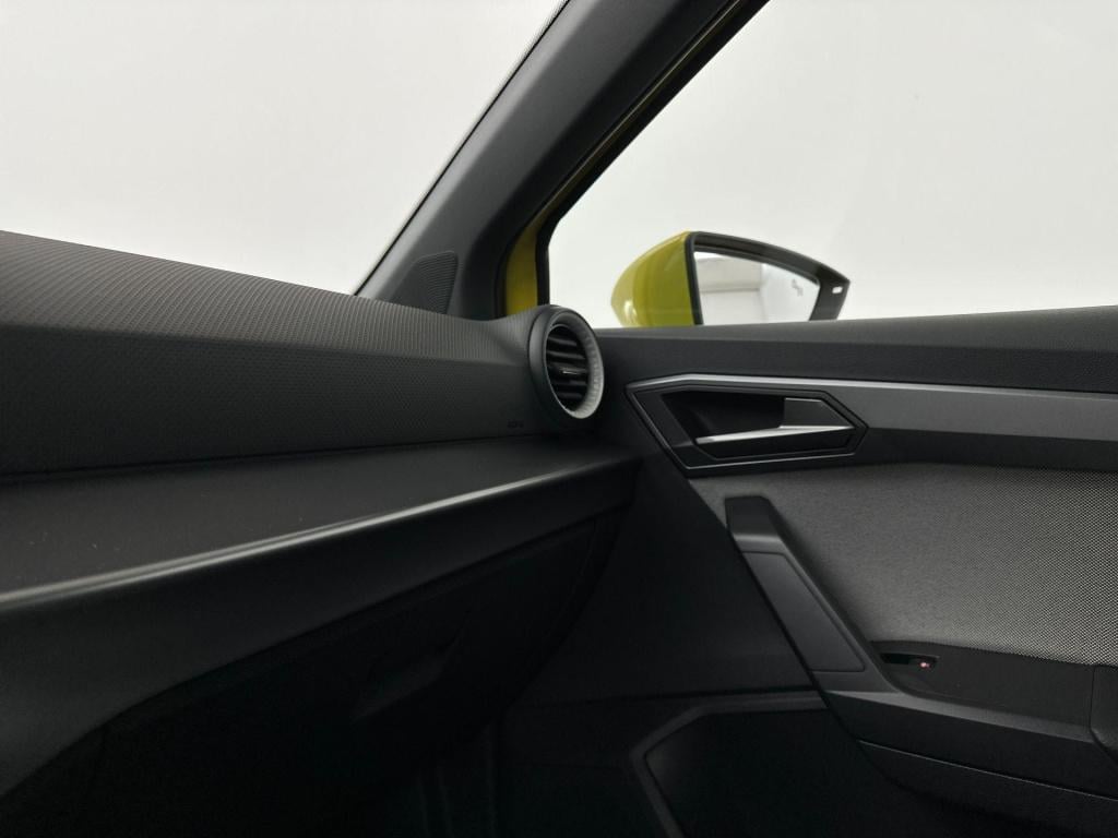 Seat Arona fr business connect 1.0 ecotsi 85 kw / 115 pk suv