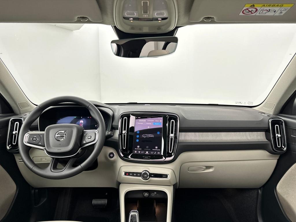 Volvo XC40 b4 gt plus dark pano