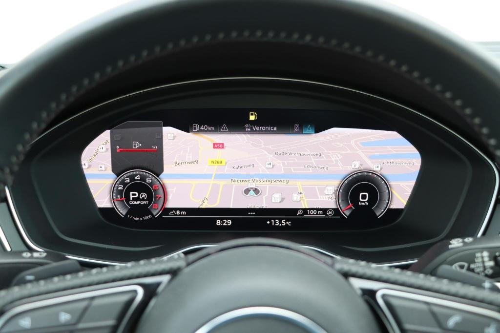 Audi A4 limousine 35 tfsi launch edition s-line 150pk s-tronic | pano | hud