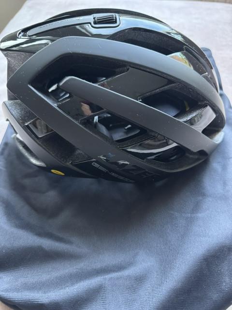 LAZER ROAD HELM GENESIS MIPS ZWART L AP25