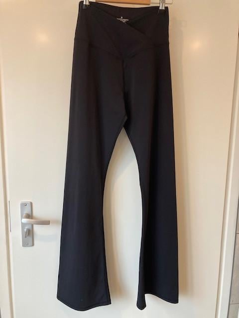 Flared sportlegging voor ballet, dans of yoga, maat medium, effen zwart