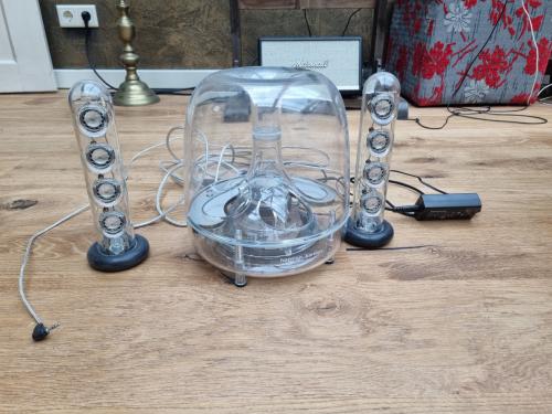 Analoge luidsprekers Harman Karbon