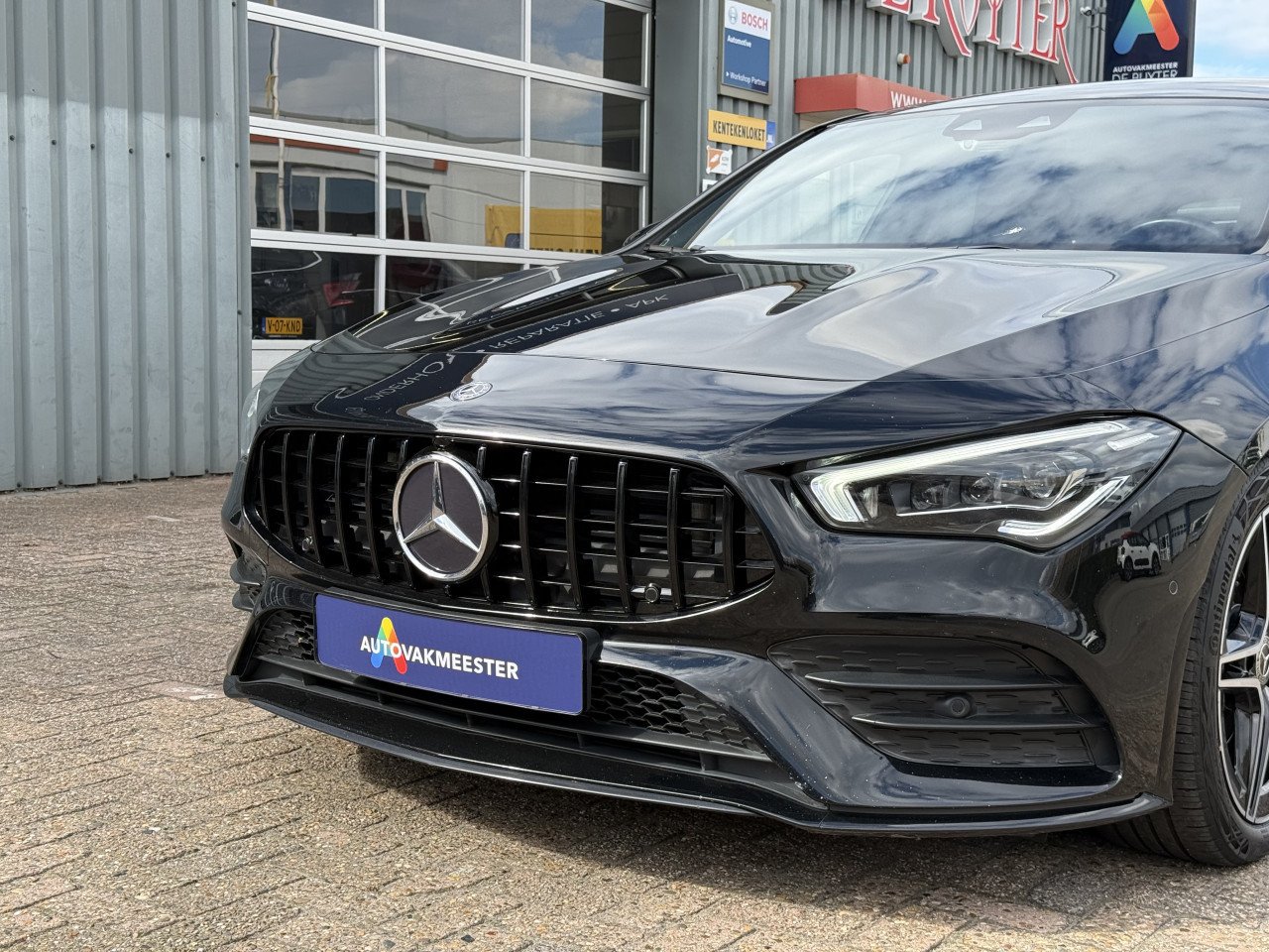 MercedesBenz CLA Shooting Brake  AMG |Pano | Sfeer | Memory